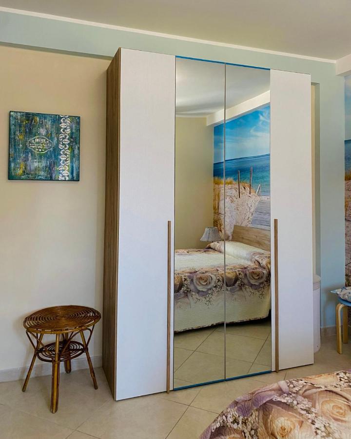 I Due Delfini Apartment ตารันโต ภายนอก รูปภาพ
